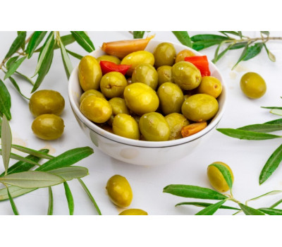Оливки ВЕС зеленые c красным сладким перцем маринованные в масле